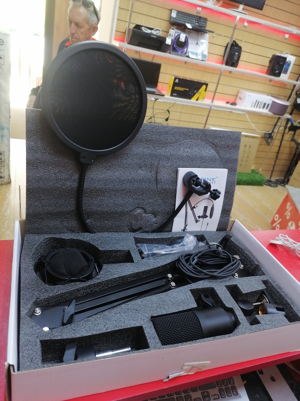 микрофон Fifine t669
