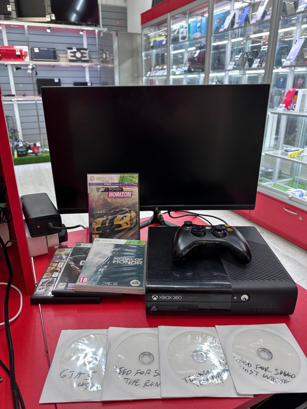 Игровая приставка Xbox 360 Е Model 1538